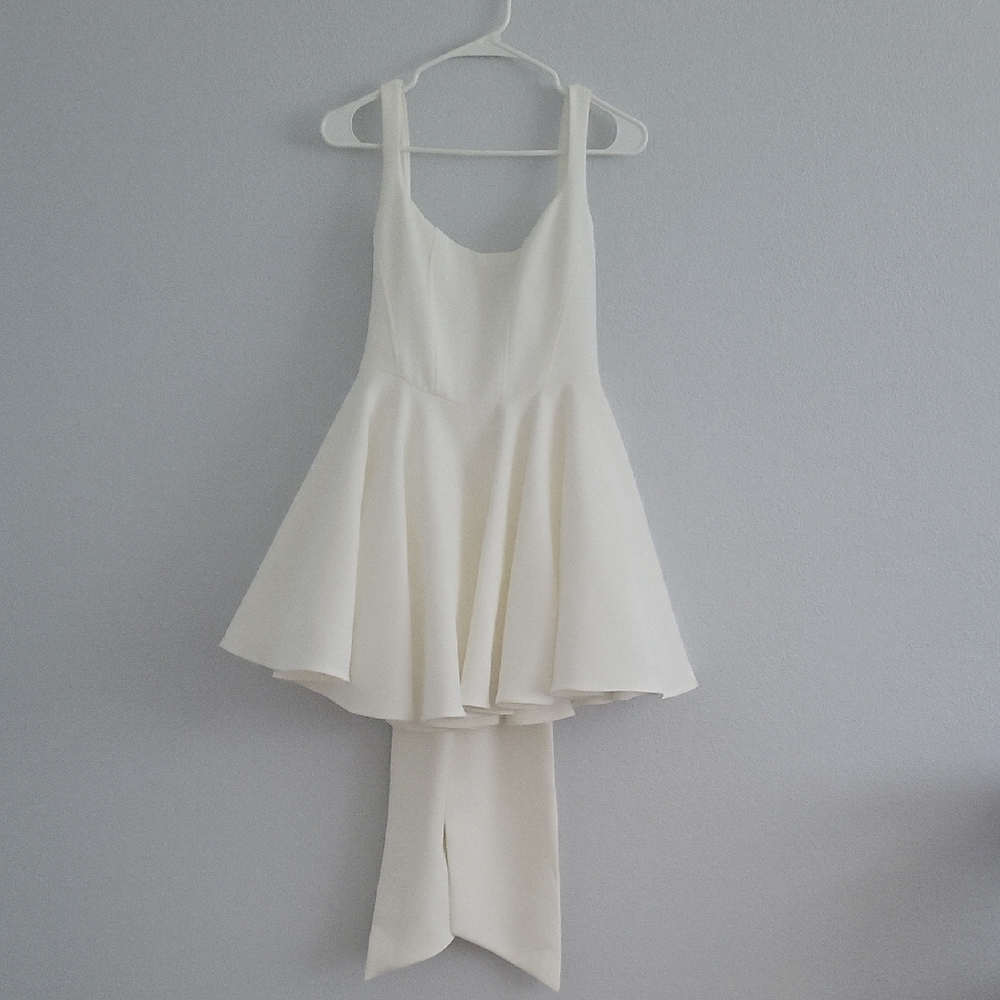 Elegant White Mini Dress